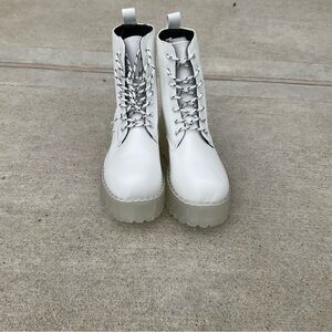Women’s White Boots